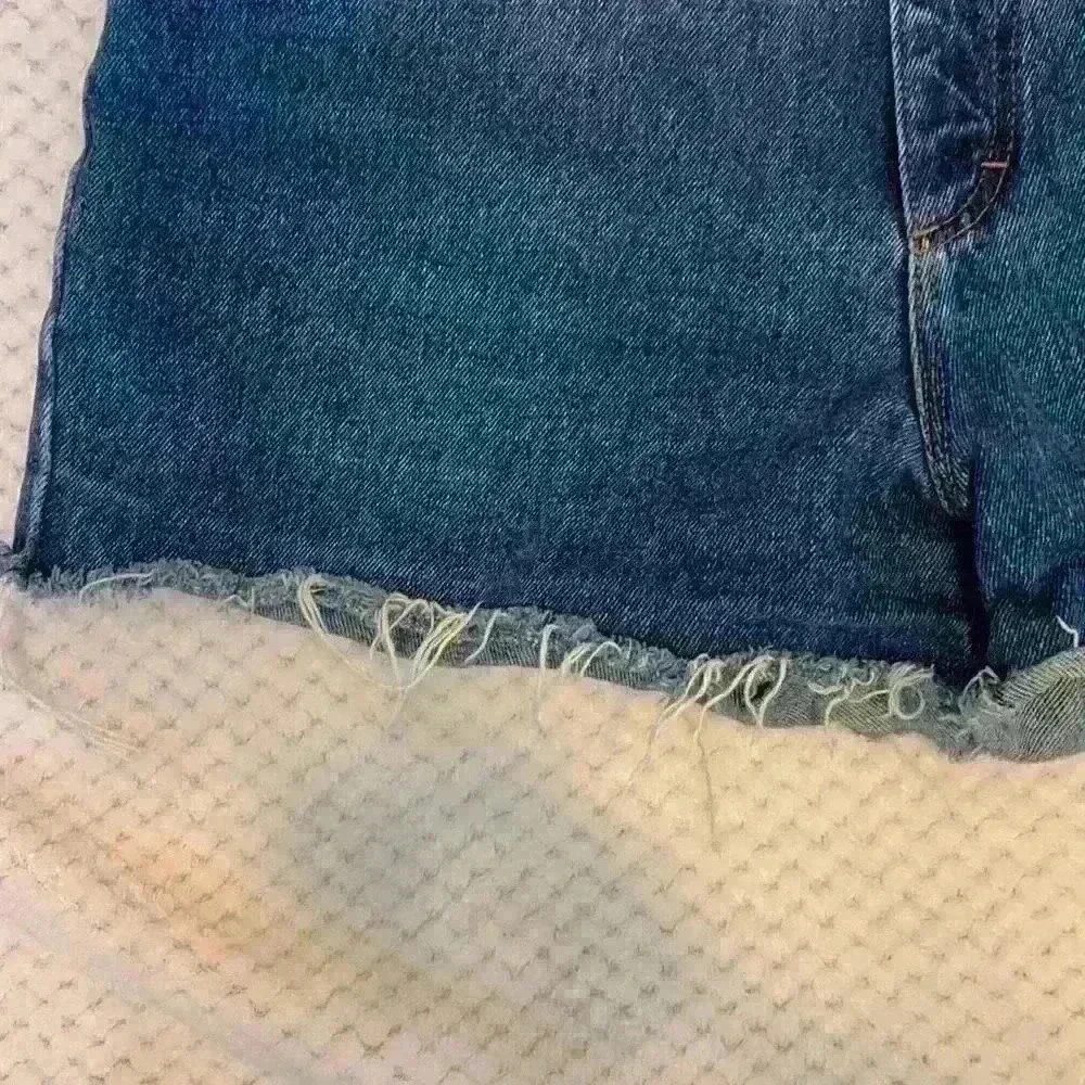 Lee dark wash high waisted short sz 32 summer cutoffs frayed casual 90s vintage - Picture 4 of 7